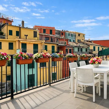 Vernazza Central Apartments * Вернацца