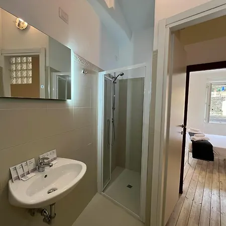 Vernazza Central Apartments * Вернацца