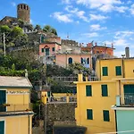Vernazza Central Apartments *