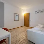 Vernazza Central Apartments 公寓 *