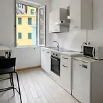Vernazza Central Apartments * 韦尔纳扎