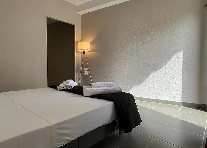 Vernazza Central Apartments *